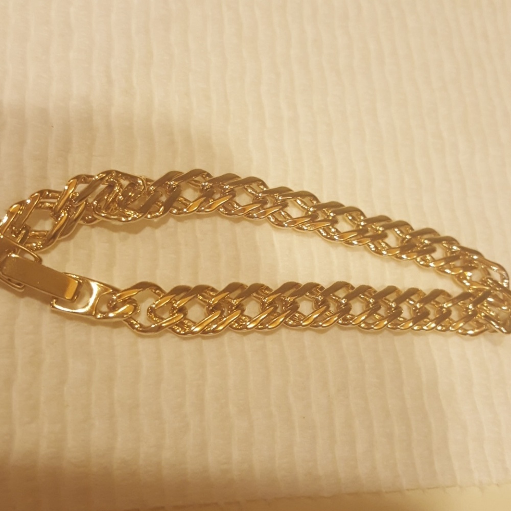 Beautiful gold bracelet